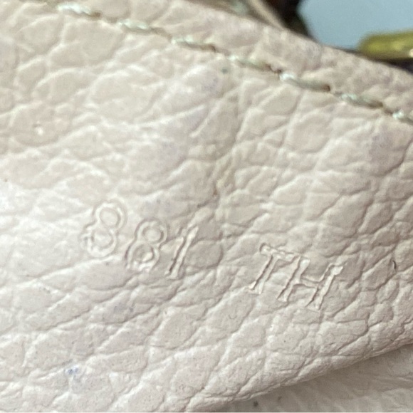 Louis Vuitton vintage Monogram Trousse Toilette 23, wristlet and dust cover - Picture 14 of 15